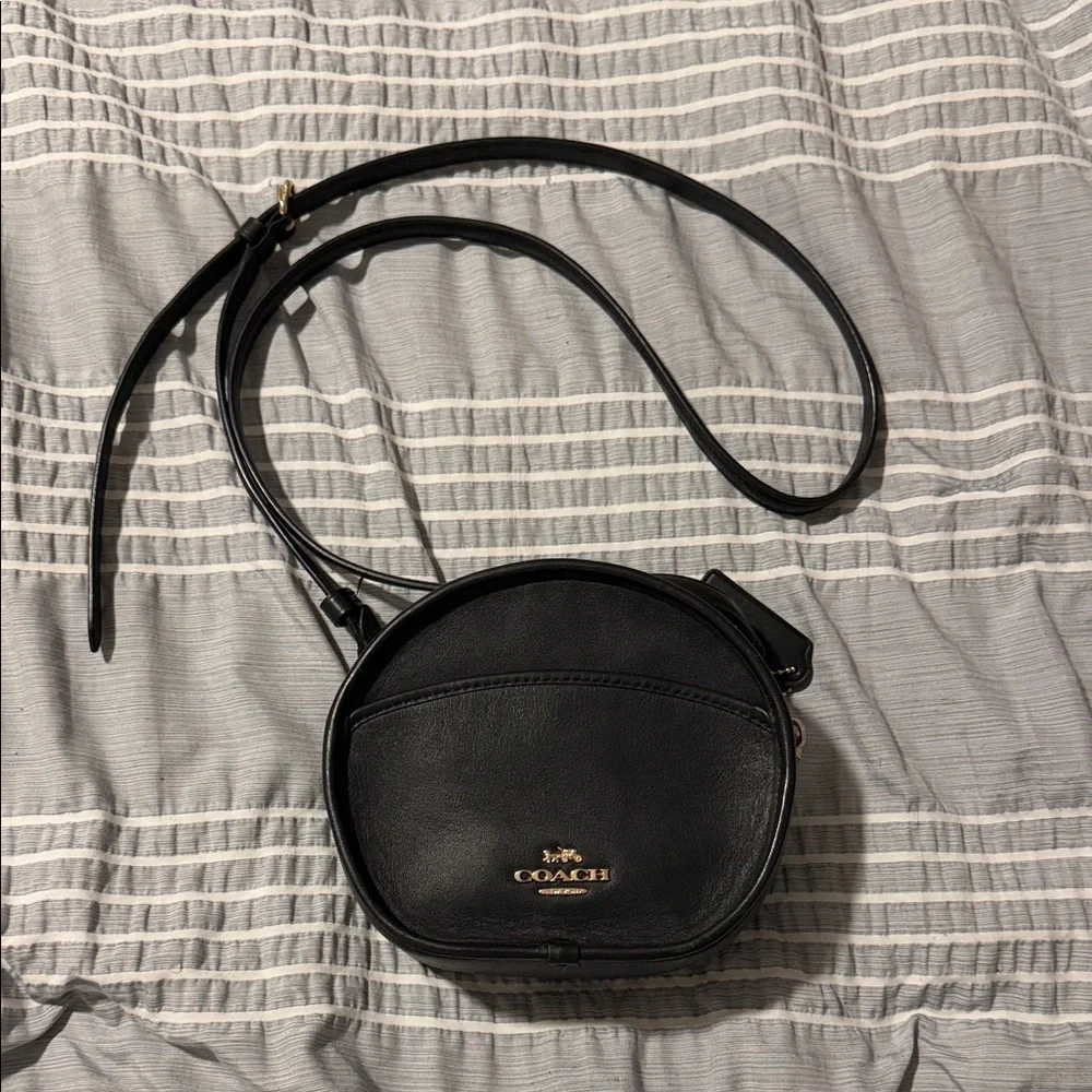 Coach Black Canteen crossbody EUC - Picture 2 of 5